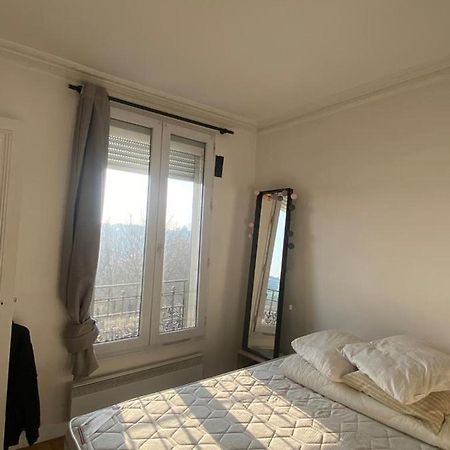 Appartement Ensoleille, Central Et Tout Equipe Avec Vue Tour Eiffel Et Pantheon París Exterior foto