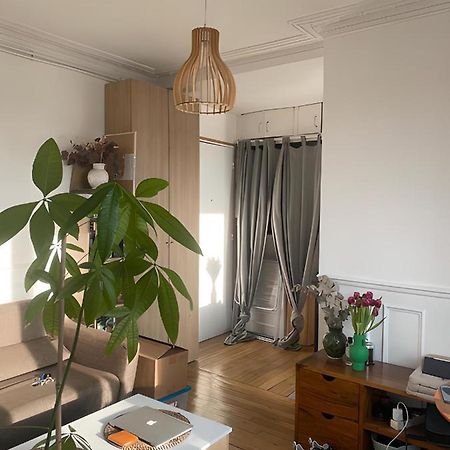 Appartement Ensoleille, Central Et Tout Equipe Avec Vue Tour Eiffel Et Pantheon París Exterior foto